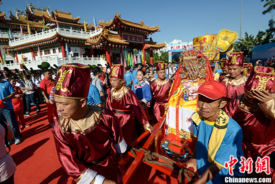 7月2日，“妈祖下南洋·重走海丝路”首站抵达马来西亚首都吉隆坡天后宫。 记者 赵胜玉 摄